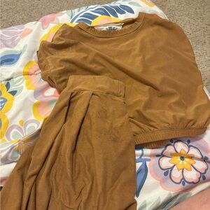 2love brand girls outfit bought last year for over $100